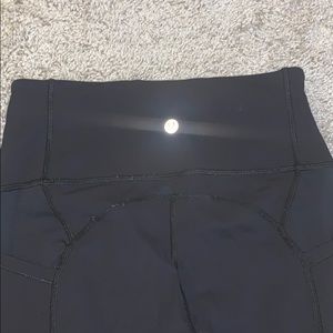 Lululemon leggings with pockets size 6! Gently use